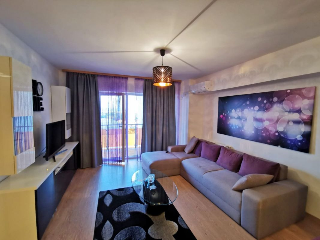 Apartament cu 2 camere, 48 mp, Parcare, Complex Viva City