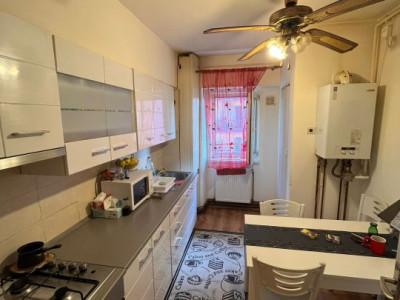 Apartament 3 camere | decomandat | 65 mpu | zona Iulius | Intre Lacuri