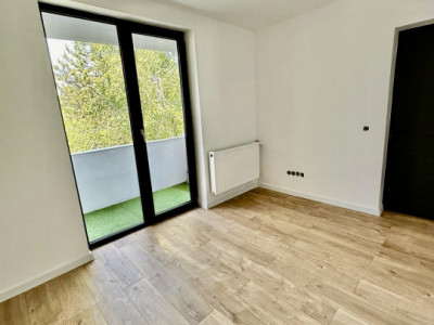 Apartament 3 camere | Decomandat | 52mpu | Plopilor 