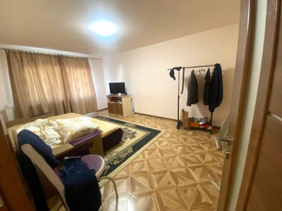 Apartament 3 camere | Decomandat | 63 mpu | zona Regal Baciu