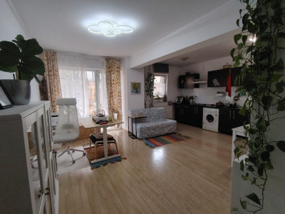 Apartament cu 2 camere | Parcare | 52mpu | Zona Buna Ziua