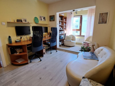 Apartament 3 camere | 68 mpu | zona Piața Zorilor 