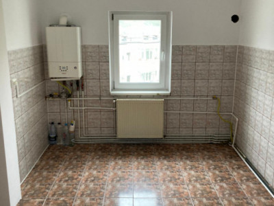 Apartament 3 camere | 70 MP | zona Tasnad Manastur 