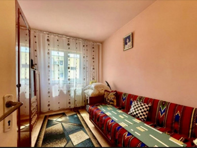 Apartament 3 camere | 53 mpu | zona Retezat Manastur 