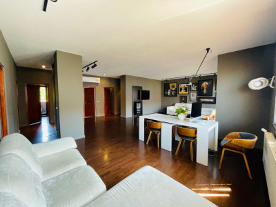 Apartament cu 3 camere | 136 mpu | Zona Eroilor Centru