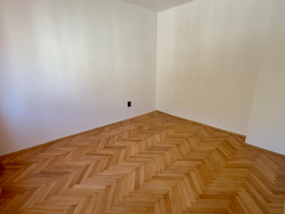 Apartament 1 camera | Decomandat | 25 mpu | Zona Regal Baciu 