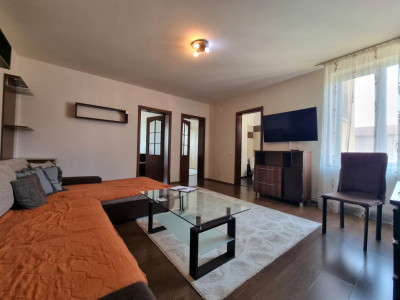 Apartament 3 camere | Decomandat | 68 mpu | Parcare | Zona Tineretului