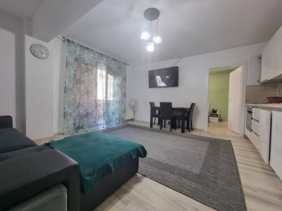 Apartament cu 3 camere | Decomandat | 54 mpu | Parcare | Zona Cetatii