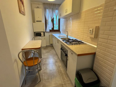 Apartament 3 camere | Decomandat | 60 mpu | zona Horea Semicentral
