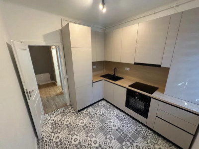Apartament 2 camere | Decomandat | 55 mpu | zona Horea Semicentral