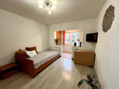 Garsoniera | Investite | 22 mpu | Zona Lunii Zorilor 