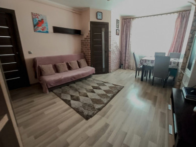 Apartament 3 camere | Etaj intermediar | 60 mpu | Zona Pod Ira Marasti