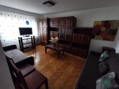 Apartament 3 camere | Decomandat | Garaj | 65 mpu | Zona Piata Zorilor