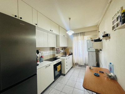 Apartament 3 camere | etaj intermediar | 65 mpu | Piata Ion Mester