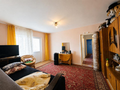 Apartament 4 camere | etaj intermediar | 77 mpu | Mehedinti Manastur