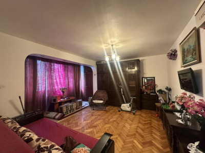 Apartament 3 camere | Decomandat | 65 mpu | Piata Flora Manastur