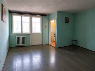 Garsoniera | Etaj intermediar | 28 mpu | Zona Piata Hermes Gheorgheni